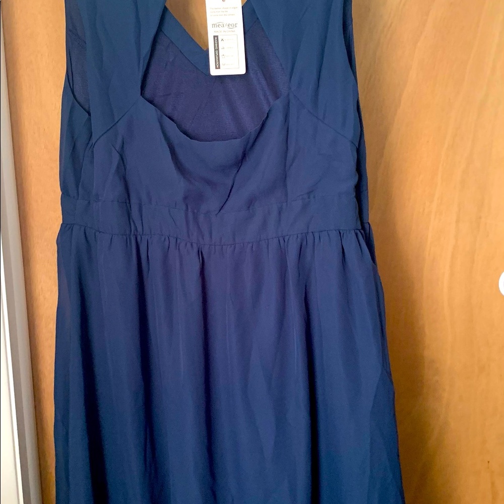 Dress - Picture 2 of 4